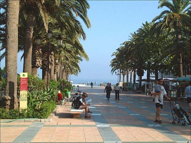Nerja 1ª Linea De Playa De Burriana , Terraza Grande Al Mar Lägenhet Exteriör bild